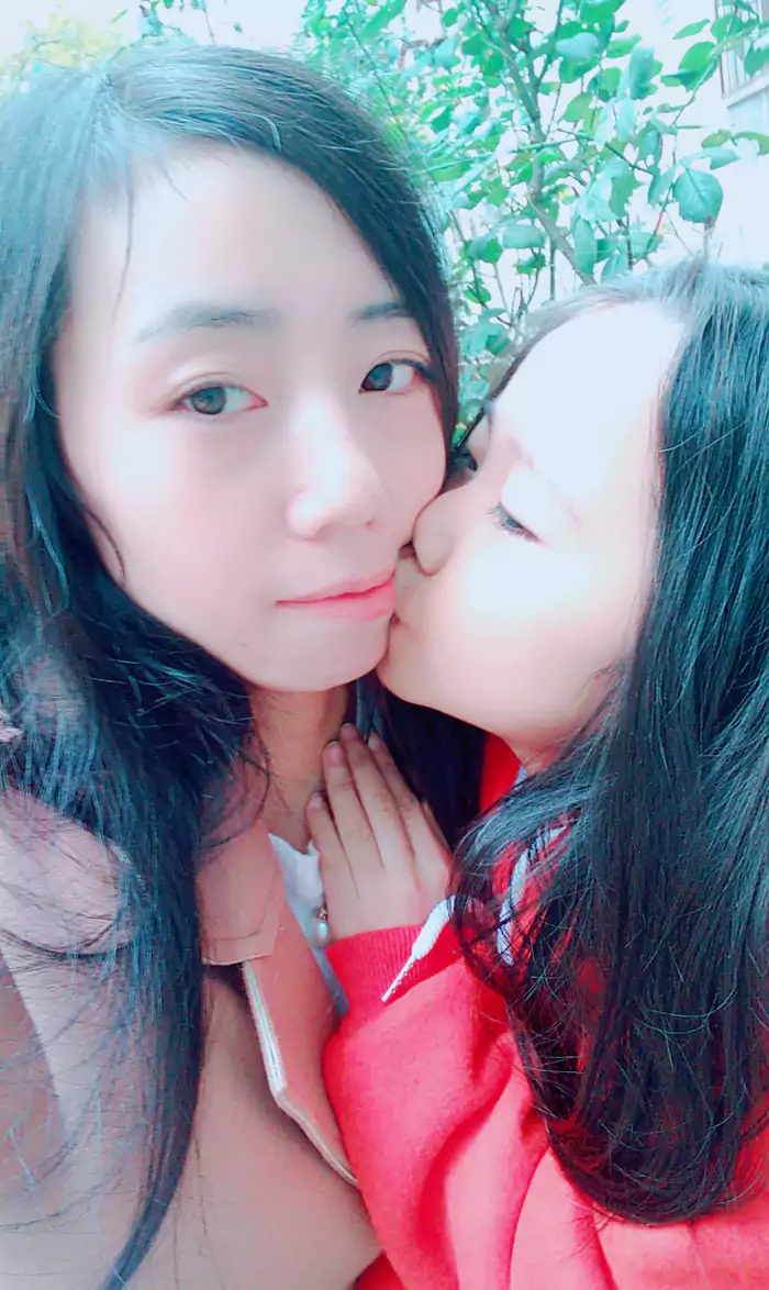 小的时候六